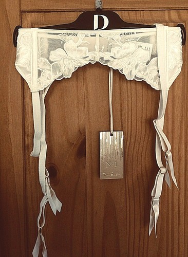 Jenny packham ivory lily - packham,